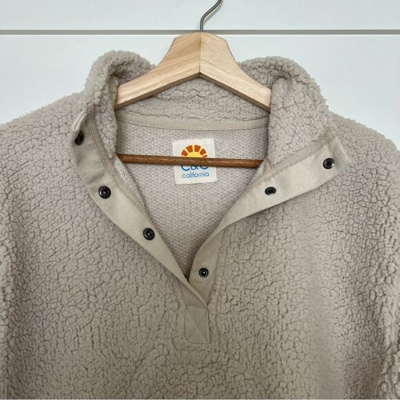 C&C California Sweater Top Womens Medium Ivory Faux Fur Fleece 1/4 Snap Relaxed - Picture 7 of 13